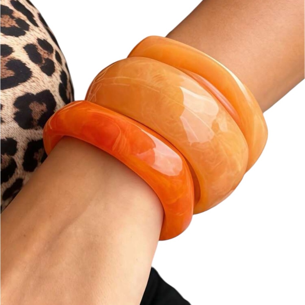 🔥🔥🆕Elegant 3pc Orange Bangle Set